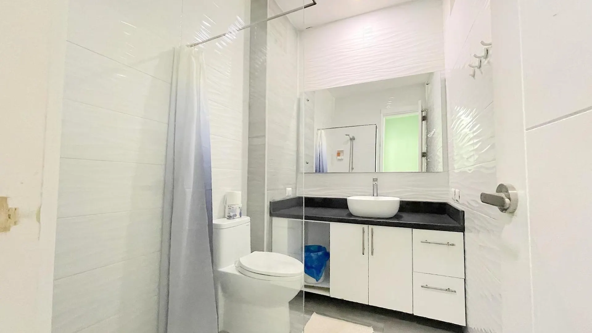 Отель Ducassi Suite Sol Karibe Suites Studios Tropicana Rooftop Pool Wifi Beach & Spa Пунта-Кана