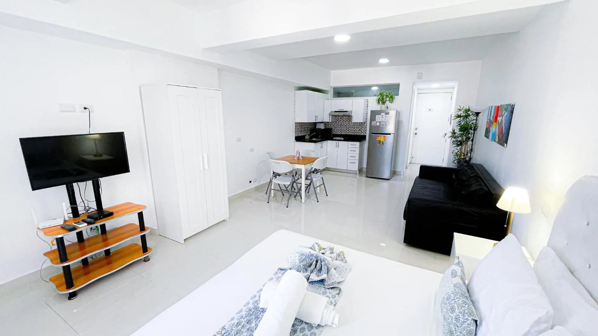 Отель Ducassi Suite Sol Karibe Suites Studios Tropicana Rooftop Pool Wifi Beach & Spa Пунта-Кана